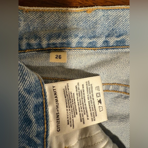 Citizens Of Humanity Light Wash Straight Jeans - Picture 5 of 7